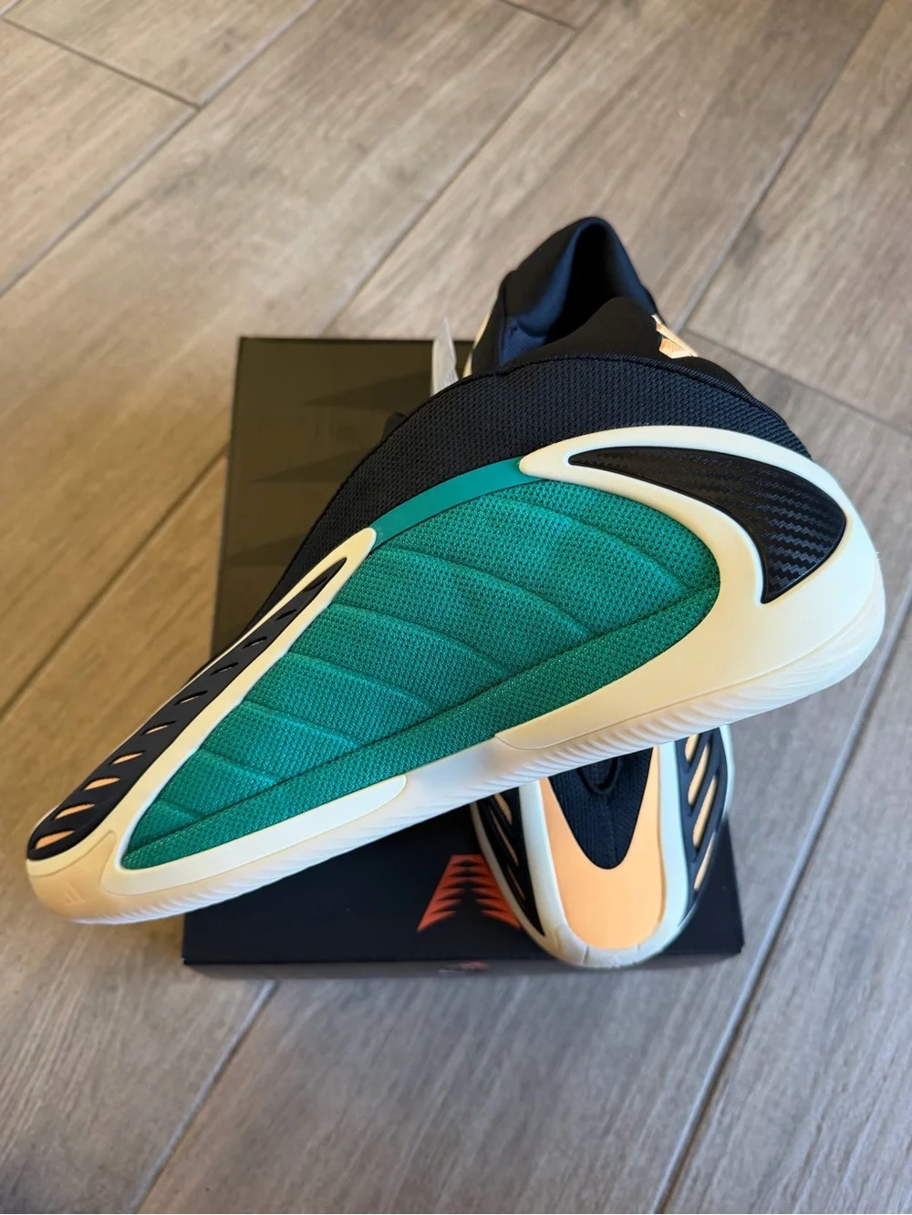 Adidas ANTHONY EDWARDS 2 SHOES